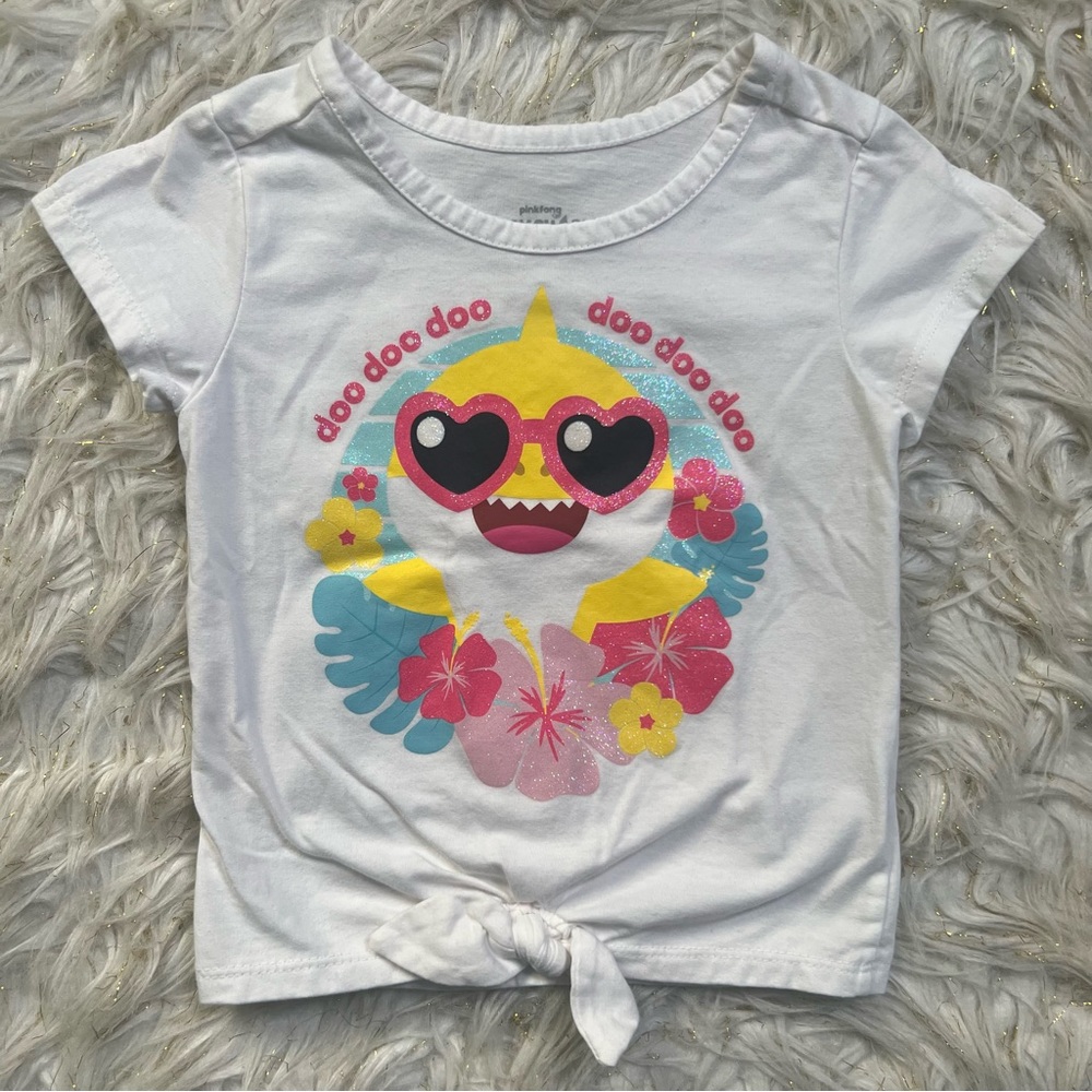 Baby shark little girls T shirt